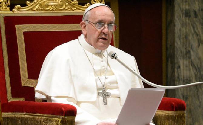 الكنيسة والانترنت : نجاح البابا ووسائل الاتصال الاجتماعية