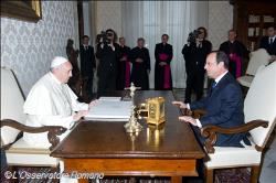 البابا يستقبل الرئيس الفرنسي فرنسوا هولاند. بيان دار الصحافة التابعة للكرسي الرسولي