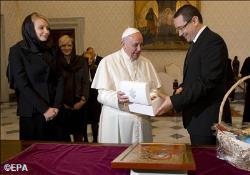 بابا الفاتيكان يستقبل رئيس وزراء رومانيا
