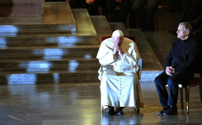البابا فرنسيس لرجال المافيا: أوقفوا أعمال الشر