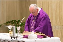 البابا فرنسيس: الصلاة حوار ومفاوضة مع الله