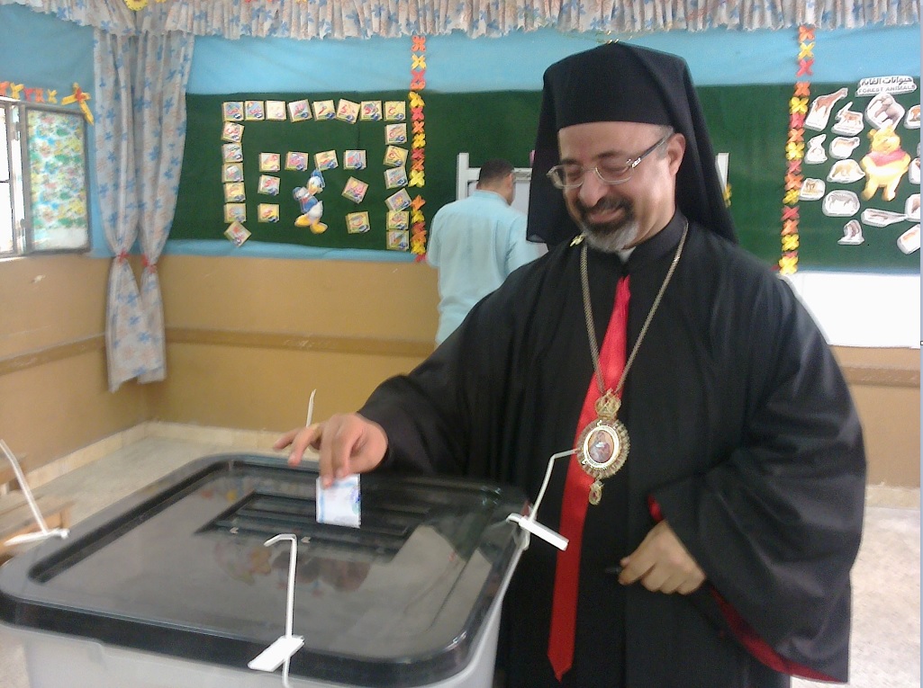 خاص بالفيديو ببطريرك الكاثوليك يدلى بصوته فى انتخابات الرئاسة