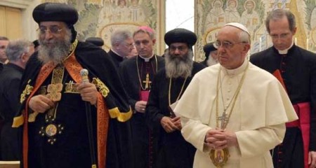 البابا وبطريرك الكاثوليك وسفير الفاتيكان يجتمعون في «يوم الأخوة»