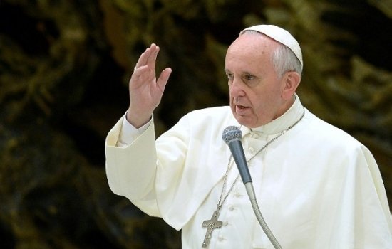 البابا فرنسيس يعرب عن قلقه لما يحدث في العراق