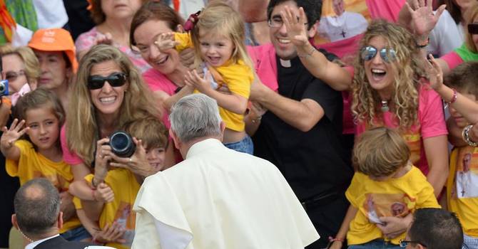 البابا يحث الشبان