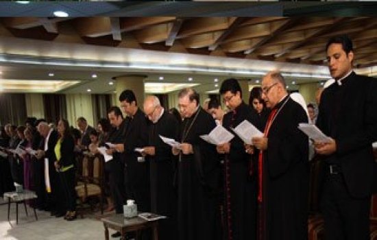 ممثلو الكنائس يصلون من أجل مصر والعراق بالكتدرائية المرقسية