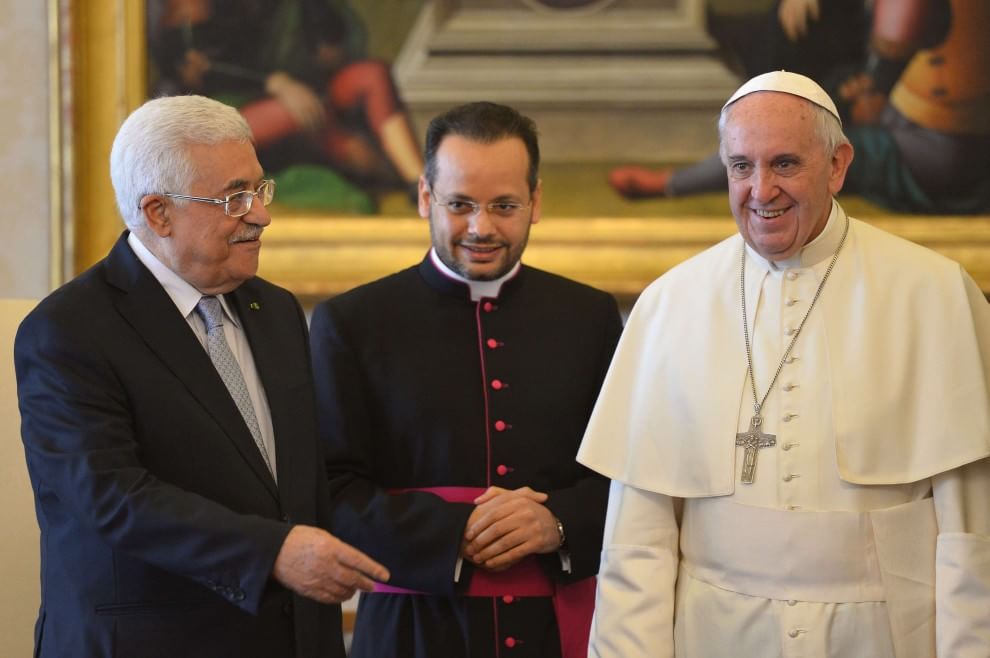 البابا فرنسيس يلتقي محمود عباس بعد الإعلان عن أول اتفاق مع «دولة فلسطين»