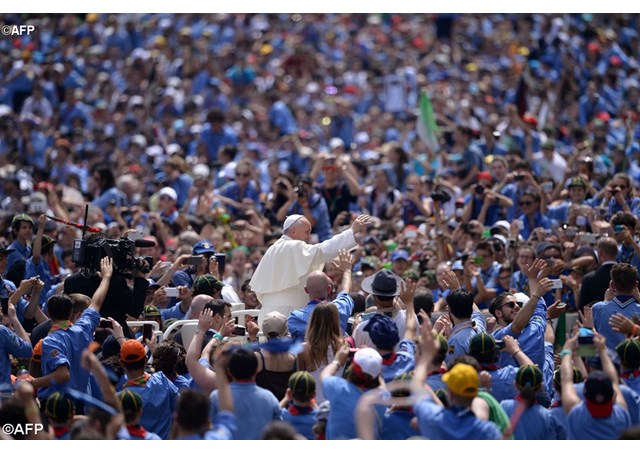 البابا فرنسيس يلتقي المرشدات والكشافة الكاثوليك في إيطاليا