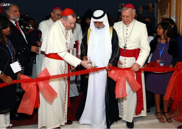الكاردينال بارولين يكرس كنيسة جديدة في الإمارات العربية المتحدة
