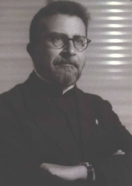 سيرة الاب هنرى عيروط مؤسس جمعية الصعيد للتربية والتنمية