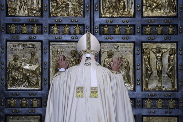 عظة قداسة البابا فرنسيس بمناسبة افتتاح الباب المقدس