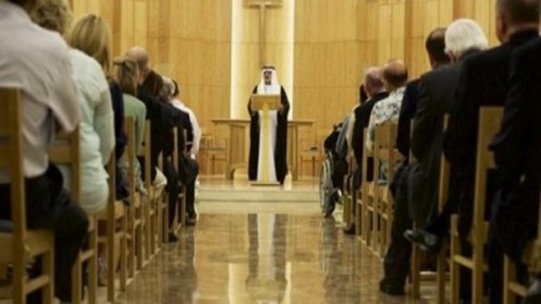 من قلب الكنيسة .. الشيخ نهيان للمسيحيين: مرحبا بكم في الإمارات .. تعلمنا منكم الكثير