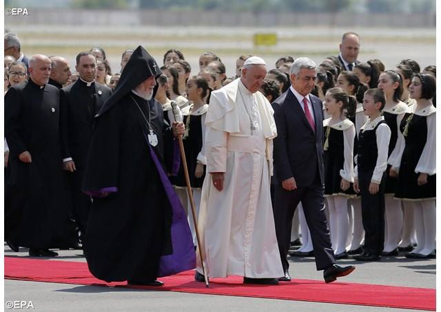 بابا الفاتيكان فى زيارة تاريخية للكنيسة الارثوذكسية بأرمينيا