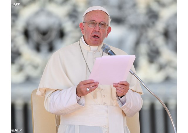 البابا يعلّق مقابلته العامة مع المؤمنين ويصلي على نية ضحايا الزلزال في إيطاليا