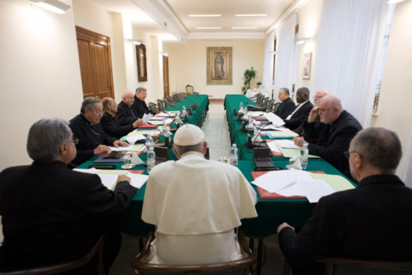 إصلاح الكوريا: مجلس الكرادلة ينظر في محاكم الفاتيكان