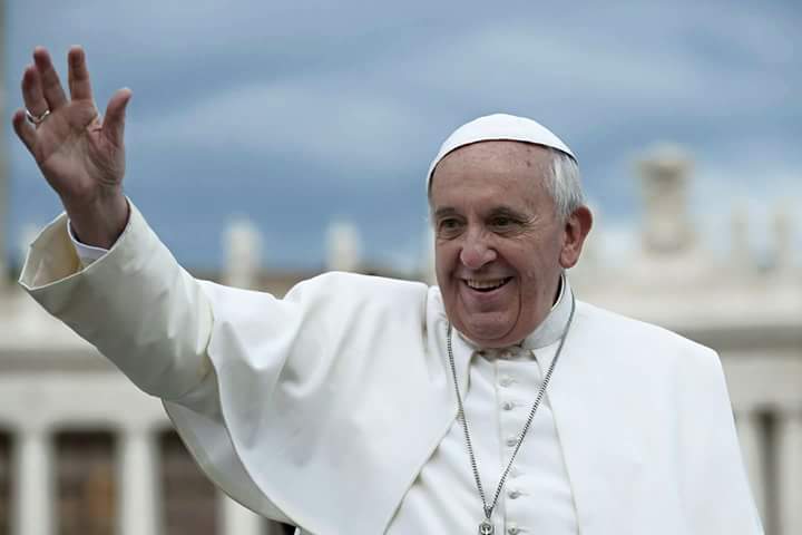 البابا يبدي ’خجله‘ لتوريث الأجيال الشابة ’عالمًا مفتّتًا بالانقسامات والحروب‘