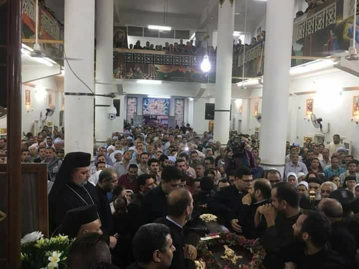 تشييع جناز الأب لوقا نجيب نصر الله كاهن كنيسة السيدة العذراء مريم بجزيرة الخزندارية بطهطا