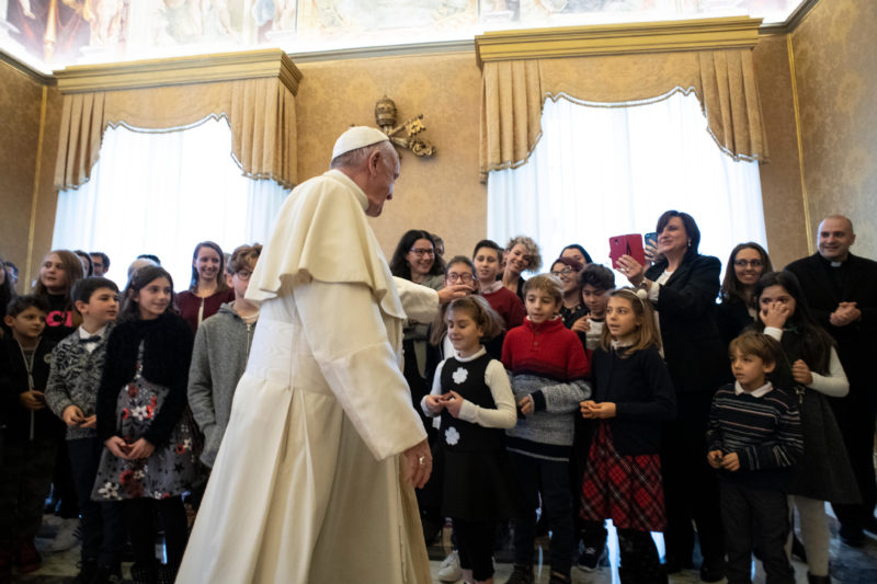 البابا يدعو الأولاد ليكونوا “مبشّرين” بيسوع